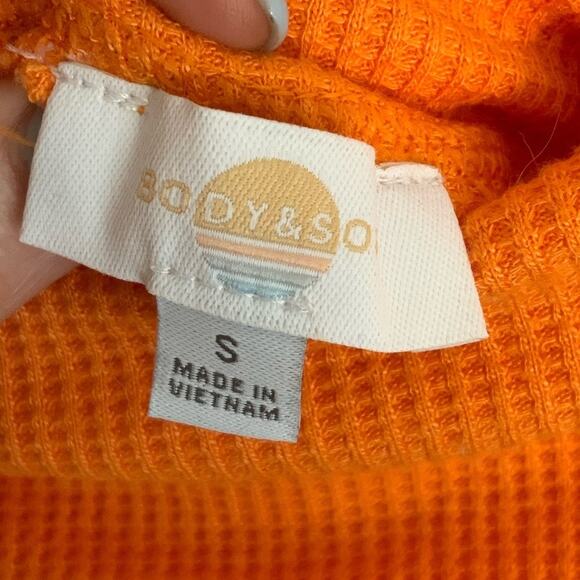 HIGH WAIST‎ FLARE PANTS - Picture 2 of 5